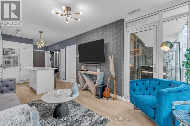 Photo du bâtiment - 576 Front St W