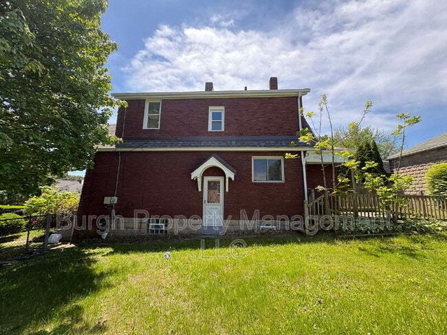 Photo - 1316 Justine St House