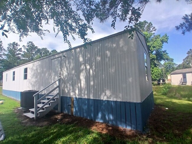 Foto del edificio - Spacious country side home, perfect for you!