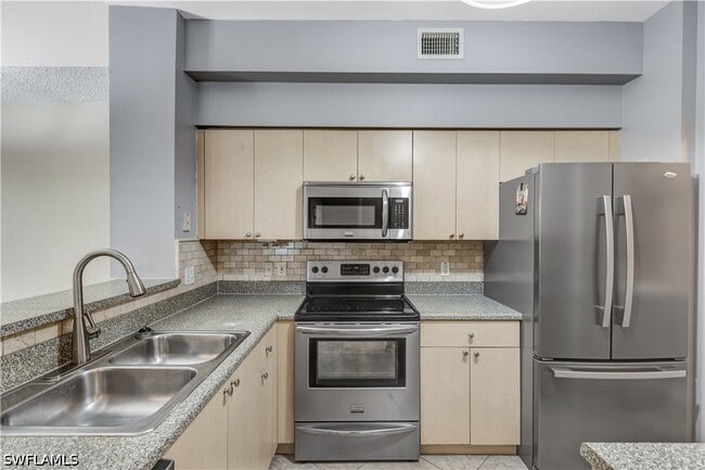 Building Photo - 1105 Reserve Ct