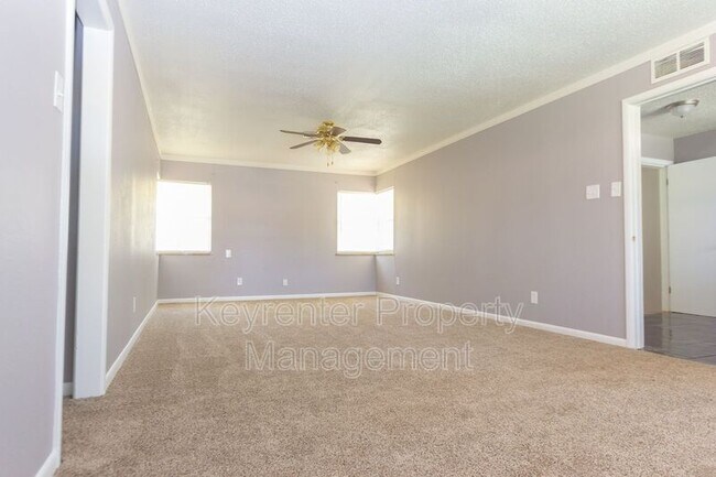 Foto del edificio - 1632 NE 46th St