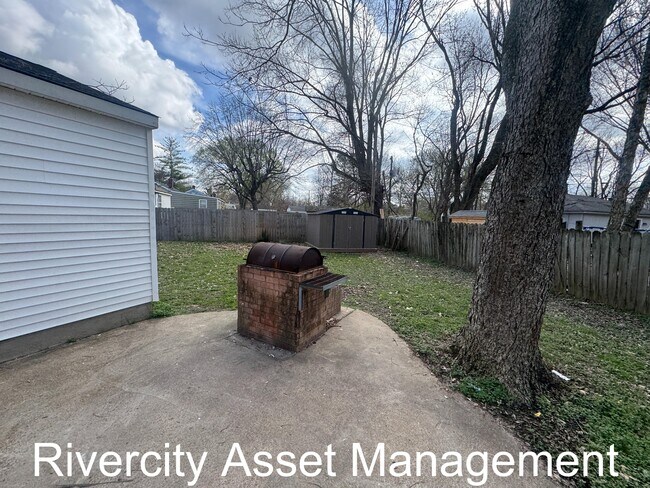 Foto del edificio - 4279 Ferndale Rd