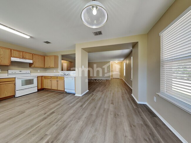 Foto del edificio - 4610 Elm Point Dr