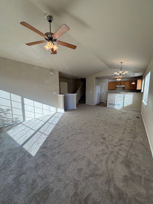 Photo - 3 Bed 2.5 Bath w/AC - MileStoneRES House