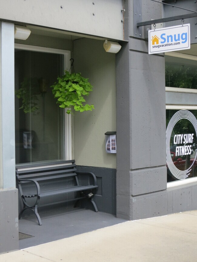 Bench by front door. - 2525 15th St