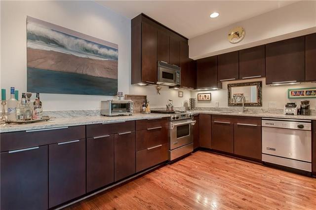Foto del edificio - 4133 Travis St