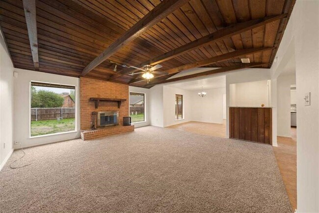 Foto del edificio - 3010 NE Lancaster Ln