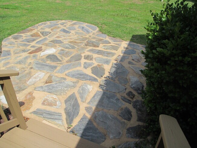 Foto del edificio - 101 Serenity Ct