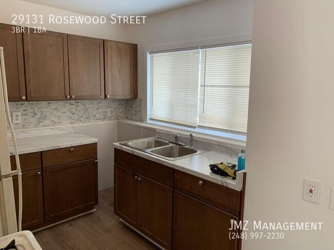Building Photo - 29131 Rosewood St