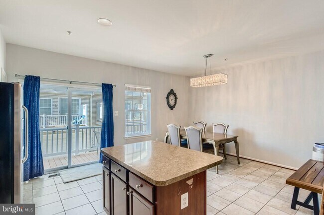 Foto del edificio - 8333 Stickley Ct