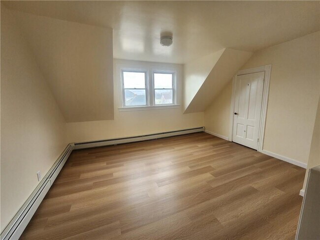 Foto del edificio - 37 Forest Ave