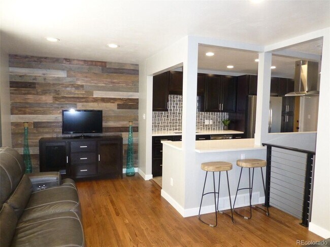 Building Photo - Stunning 4 bedroom Ranch home in Southwest...