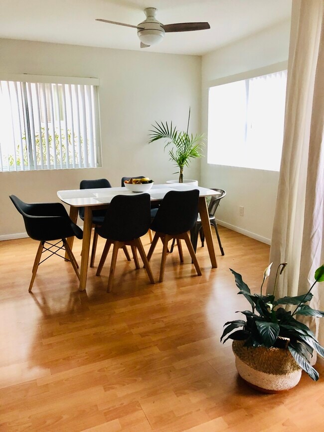 Foto del edificio - 10757 Hortense St