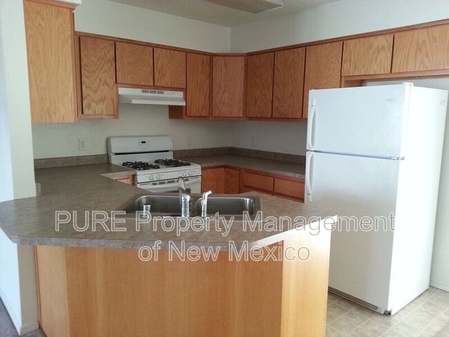 Building Photo - 200 Valle Vista Dr