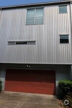 Building Photo - 1466 Dennis St