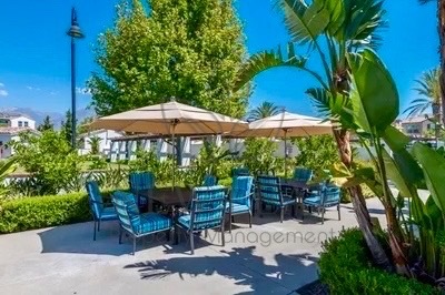 Foto del edificio - 2227 Rose Garden Ct