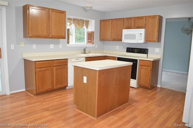 Foto del edificio - 40497 Bluesprings Ct