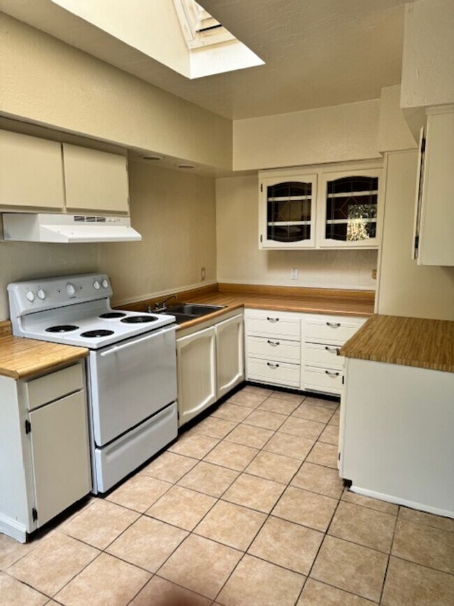 Foto del edificio - Cute 2 Bedroom in West Redding