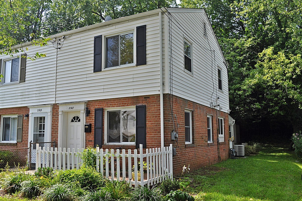 2307 Glendale Terrace, Alexandria, VA 22303 Townhouse for Rent in