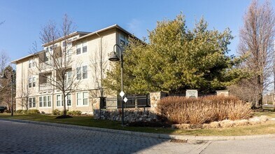 Building Photo - 4 Harvest Dr