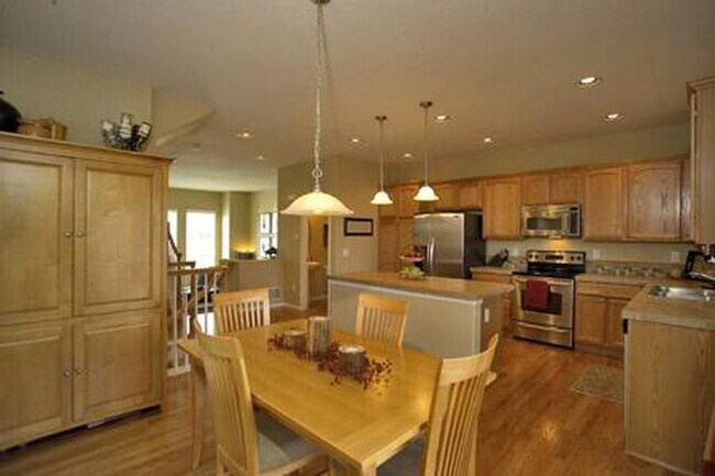 Building Photo - 789 Bristle Pine Cir