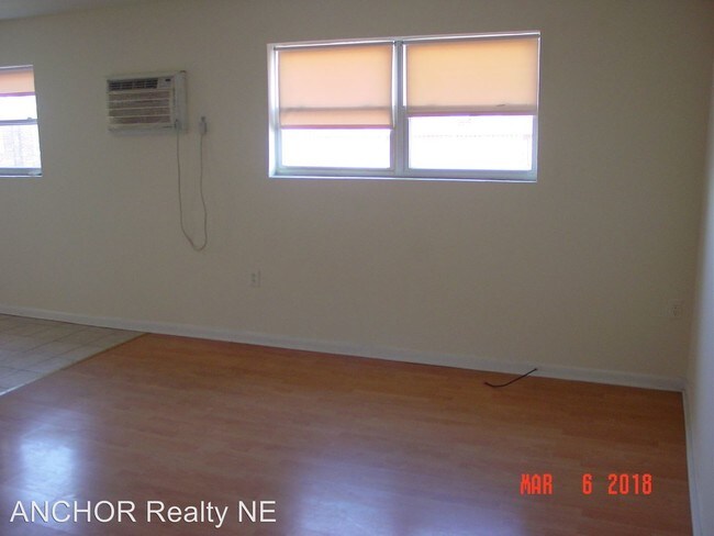 Building Photo - 1724 Loney St