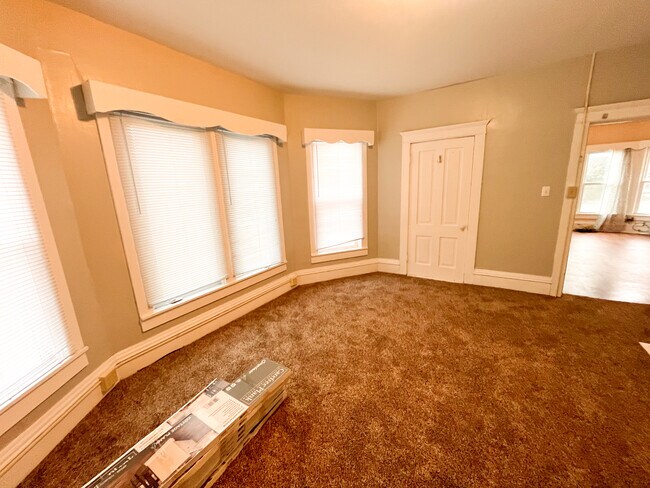 Foto del edificio - 1421 Main St