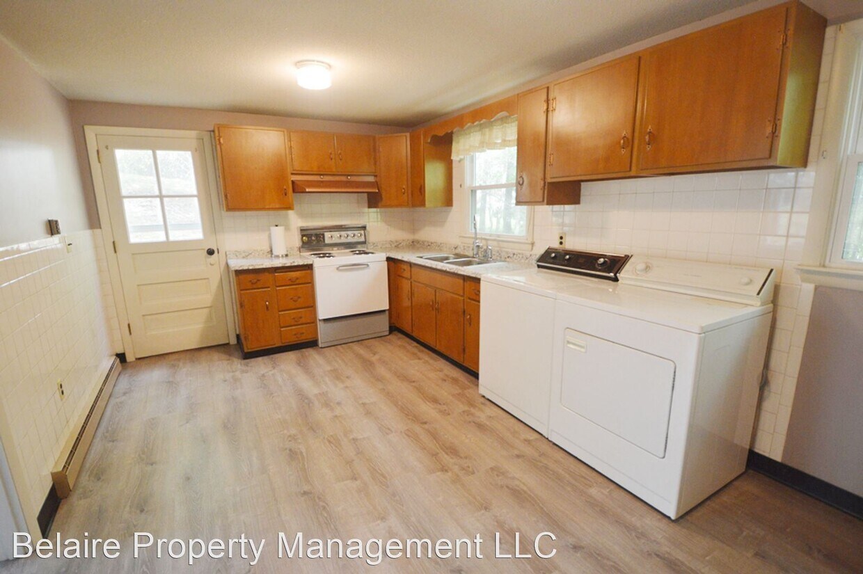 Foto principal - 4 br, 1 bath House - 116 Bickford Hill Road