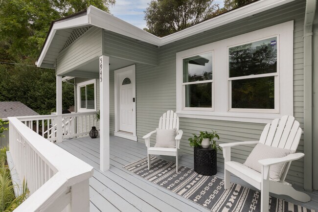 Front Porch - 5945 Marden Ln