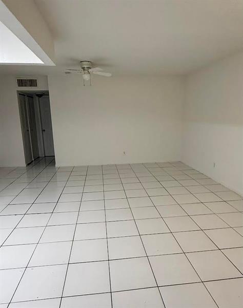 Foto del edificio - 5831 SW 36th Ct