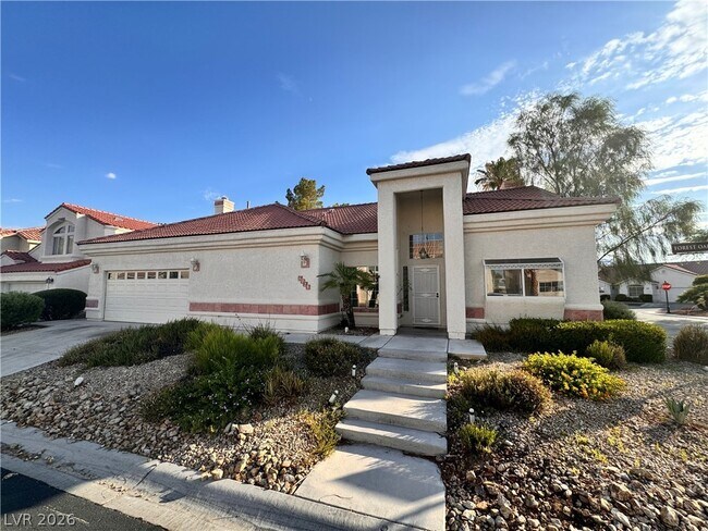 Building Photo - 5129 Forest Oaks Dr