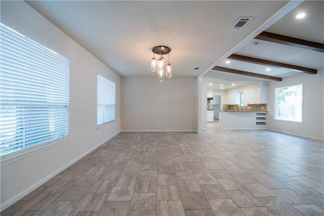 Foto del edificio - 2902 Silverleaf Dr