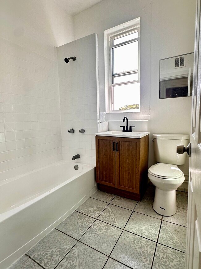 Foto del edificio - 1448 S Rockwell St