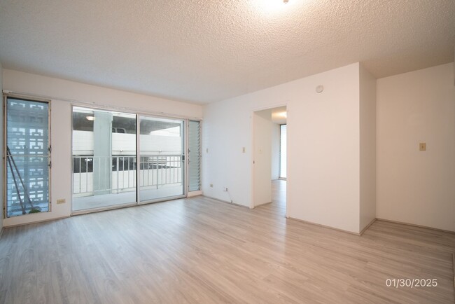 Foto del edificio - 2 bedroom/2 bath/1 parking in Coral Terrace