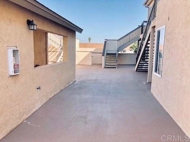 Building Photo - 1202 Donax Ave
