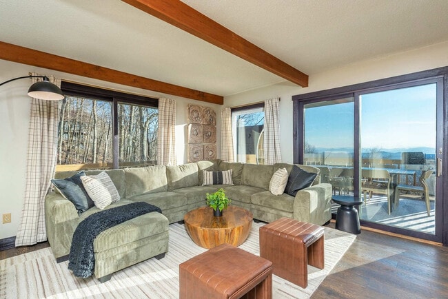 Building Photo - 637 Granny Lewis Ln