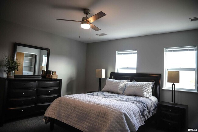 Foto del edificio - 2900 River Dr