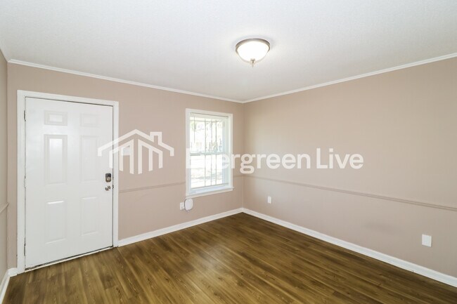 Foto del edificio - 3196 Southbridge St