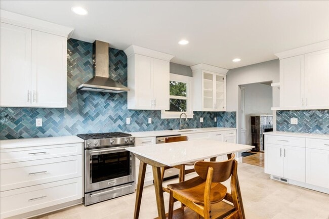 Rent Now! 2 bedroom 2 bath in North Portland - Rent Now! 2 bedroom 2 bath in North Portland House