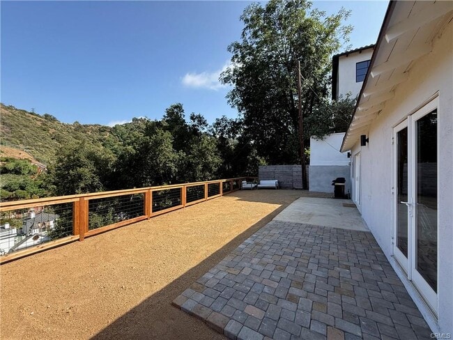 Building Photo - 8515 Crescent Dr