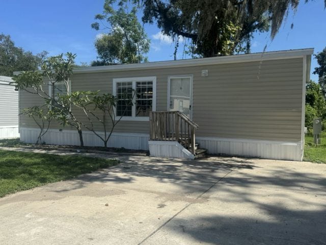 Building Photo - 9330 Sunset Dr