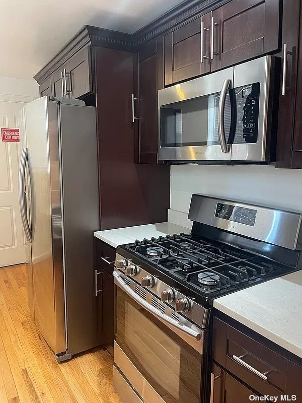 Foto principal - 304 E 45th St