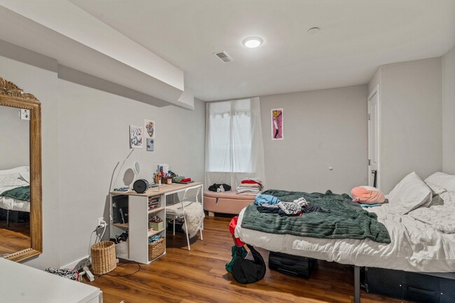 Foto del edificio - 2130 N CARLISLE ST.