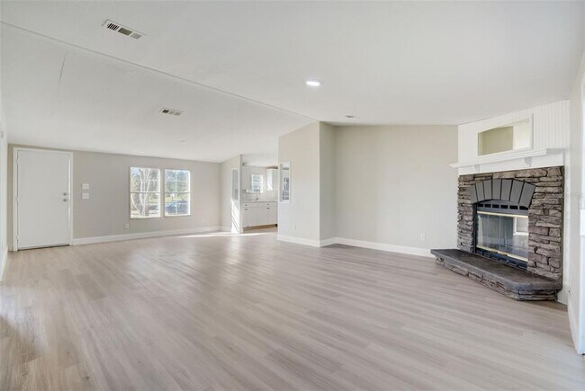 Building Photo - 743 Saddlewood Blvd