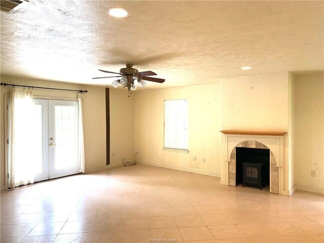 Building Photo - 10956 Jackrabbit Ln