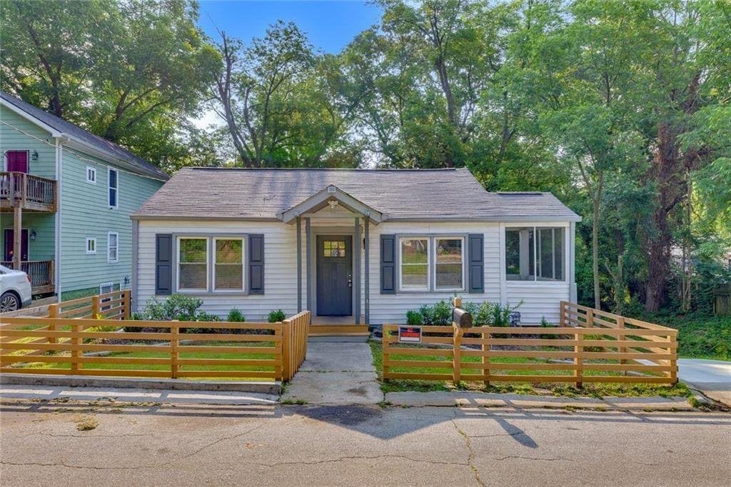 Foto principal - 845 Oak St NW