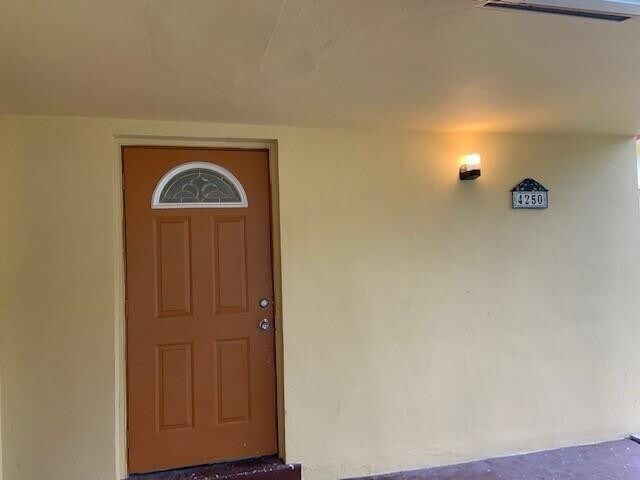 Foto del edificio - 4250 NW 21st Ave