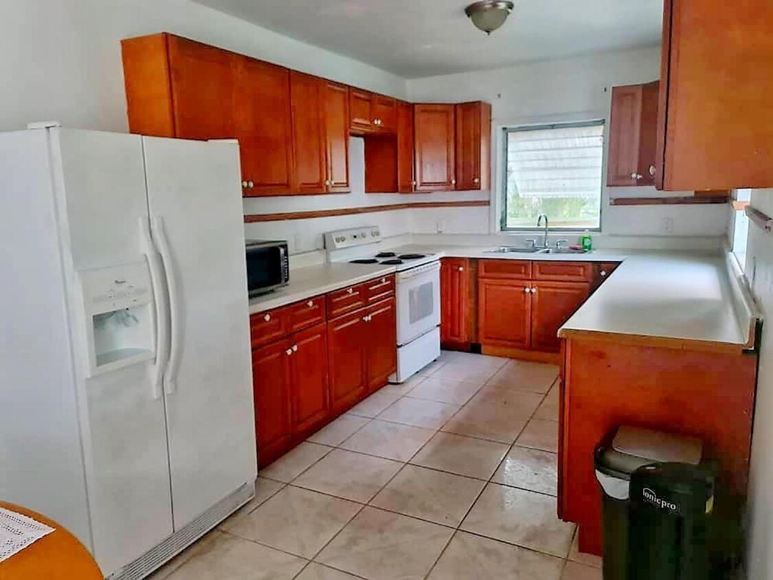 Primary Photo - 345 NE 112 Street, Miami, FL 33137