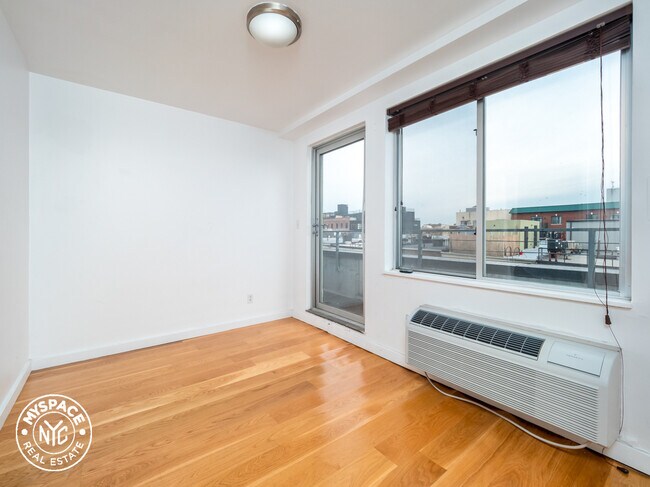Building Photo - 286 Stanhope St