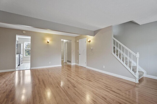 Foto del edificio - 384 W Powell Rd